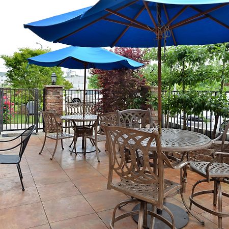 Holiday Inn Montgomery South Airport By Ihg Hope Hull Bagian luar foto