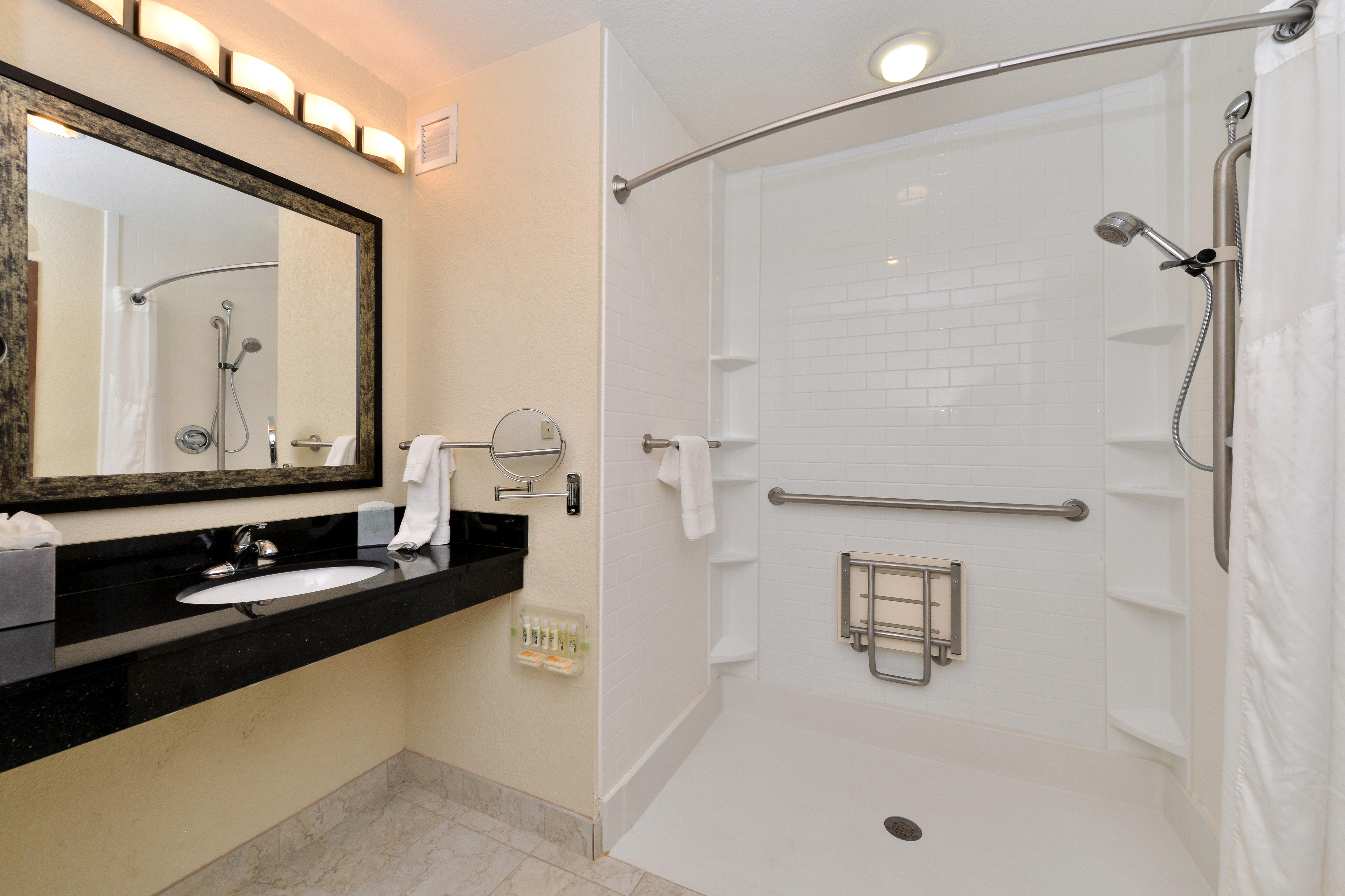 Holiday Inn Montgomery South Airport By Ihg Hope Hull Bagian luar foto